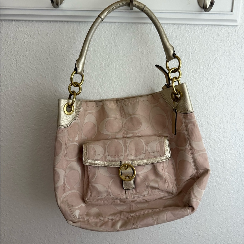 Coach Penelope Outline Signature Buckle Hobo Blush and Gold
Authentic